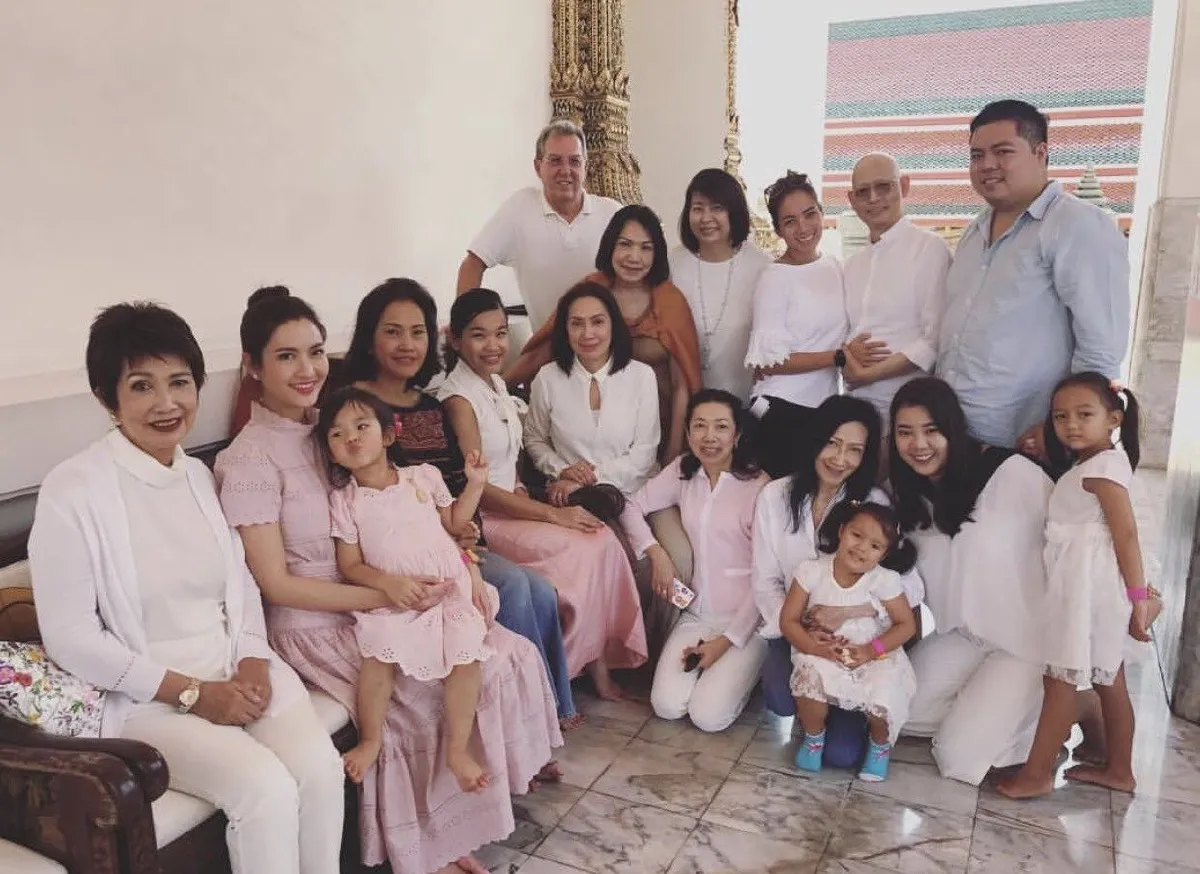 คุณแม่แอฟ แท็กทีม คุณย่า ทำบุญเลี้ยงพระในวันเกิดน้องปีใหม่ 3 ขวบแล้ว