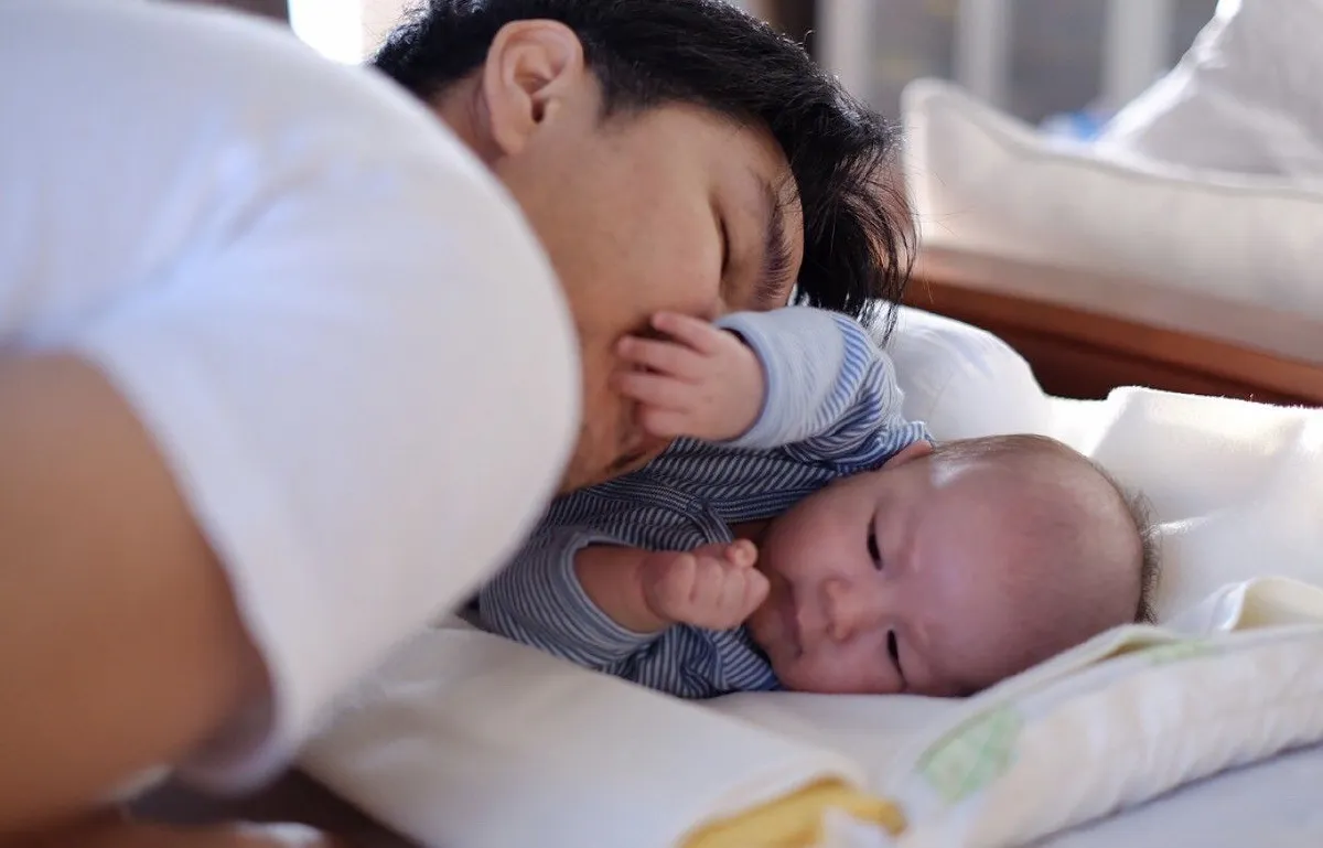 โมเมนต์แสนอบอุ่นของ กัปตัน ภูธเนศ กับบทบาทคุณพ่อลูกหนึ่ง