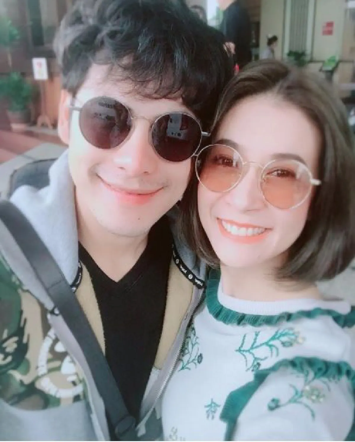 เเต่งงานเเล้วลงรูปได้! ซี-เอมี่, กีตาร์-เตอร์ จูบกระชับรักที่ม่อนแจ่ม