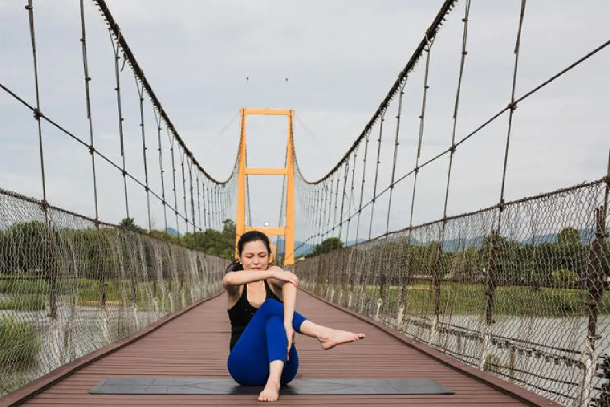 Eka Bhuja Kapotasana Series (Universal Yoga Arm Asana) โยคะท่าอาสนะ