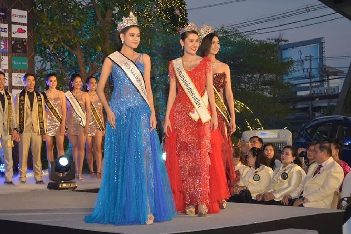 ชมภาพชุดแต่งกายสาวงามประกวดมิสแกรนด์โคราช2018