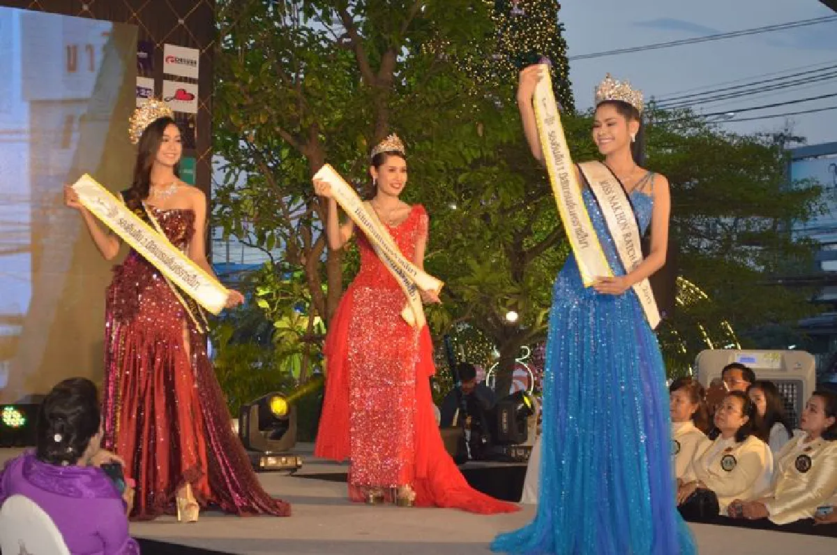 ชมภาพชุดแต่งกายสาวงามประกวดมิสแกรนด์โคราช2018