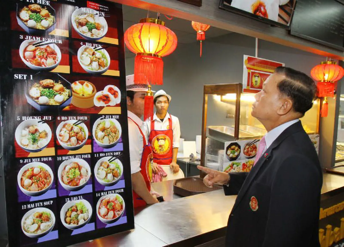 เผยเหตุผลทำไมอาหารในสนามบินจึงแพง