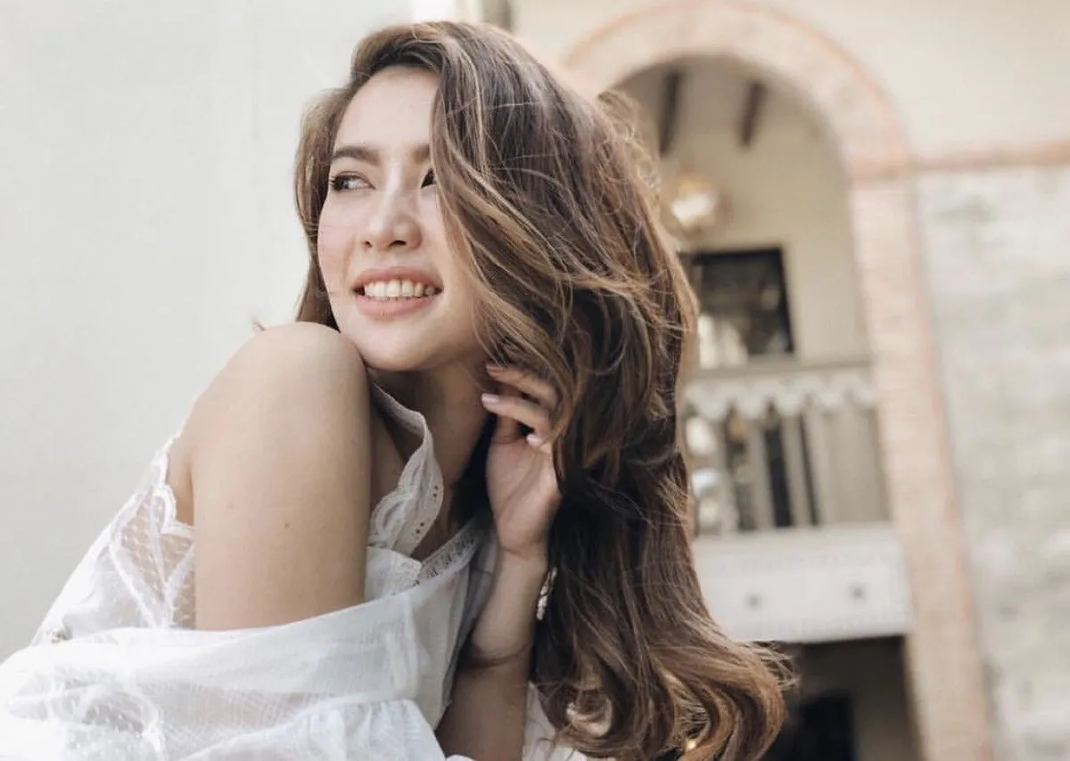 น้องไบร์ท ปรับลุคสวยเซ็กซี่เบาๆ..ไม่เคยเห็นที่ไหนมาก่อน