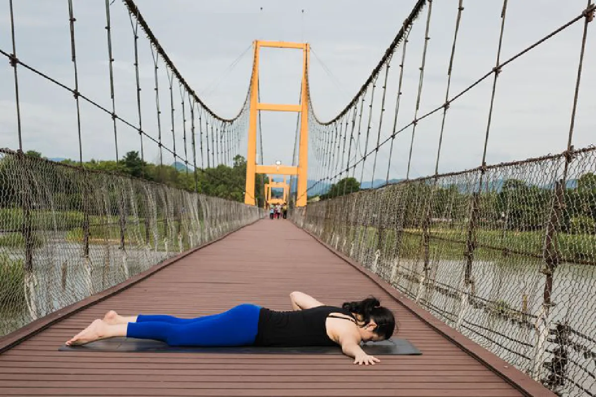 Eka Bhuja Swastikasana 1 Variations : (Universal Yoga Arm Asana) อาสนะท่าประยุกต์