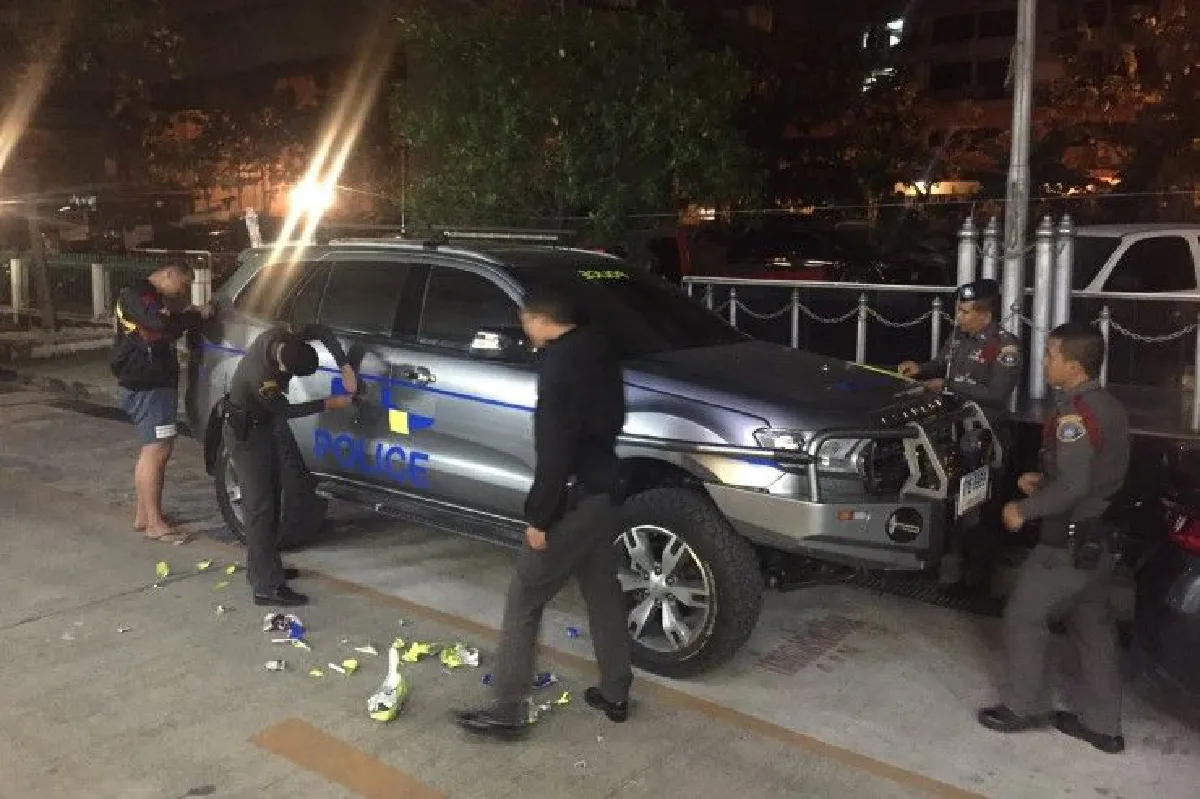 จับหนุ่มแต่งรถเลียนแบบสายตรวจกองปราบ อ้างชอบตำรวจมาก