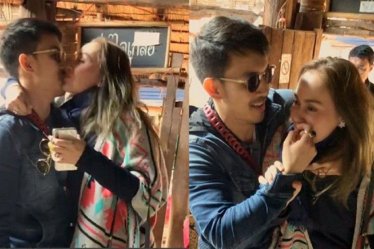 แกล้งกันแบบหวานๆ อั้ม-นัท เผยวิธีชิมเกลือยังไงไม่ให้เค็ม (คลิป) แกล้งกันแบบหวานๆ อั้ม-นัท เผยวิธีชิมเกลือยังไงไม่ให้เค็ม (คลิป)