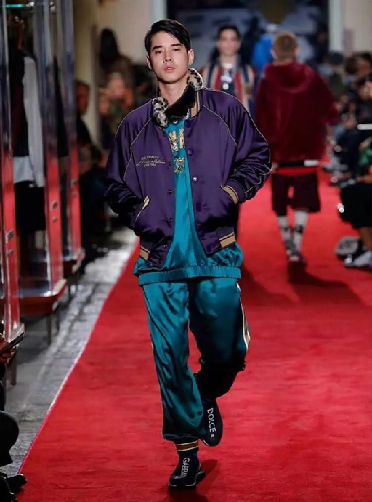 มาริโอ้ หล่อออร่าพุ่ง! โกอินเตอร์เดินแบบให้ D&G ที่มิลาน