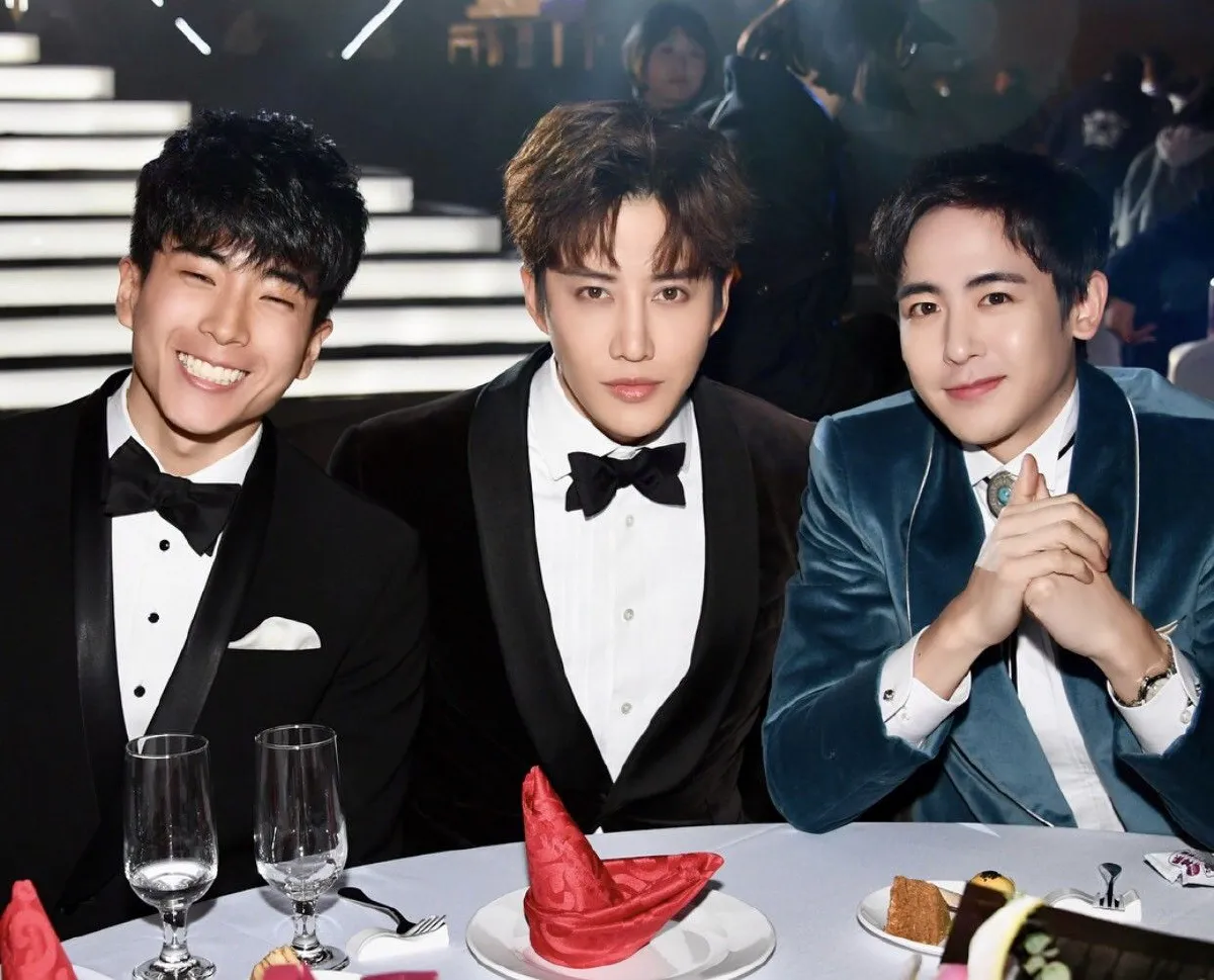 หล่อโกอินเตอร์คูณสาม ไมค์-นิชคุณ-นนกุล บินรับรางวัลที่เมืองจีน