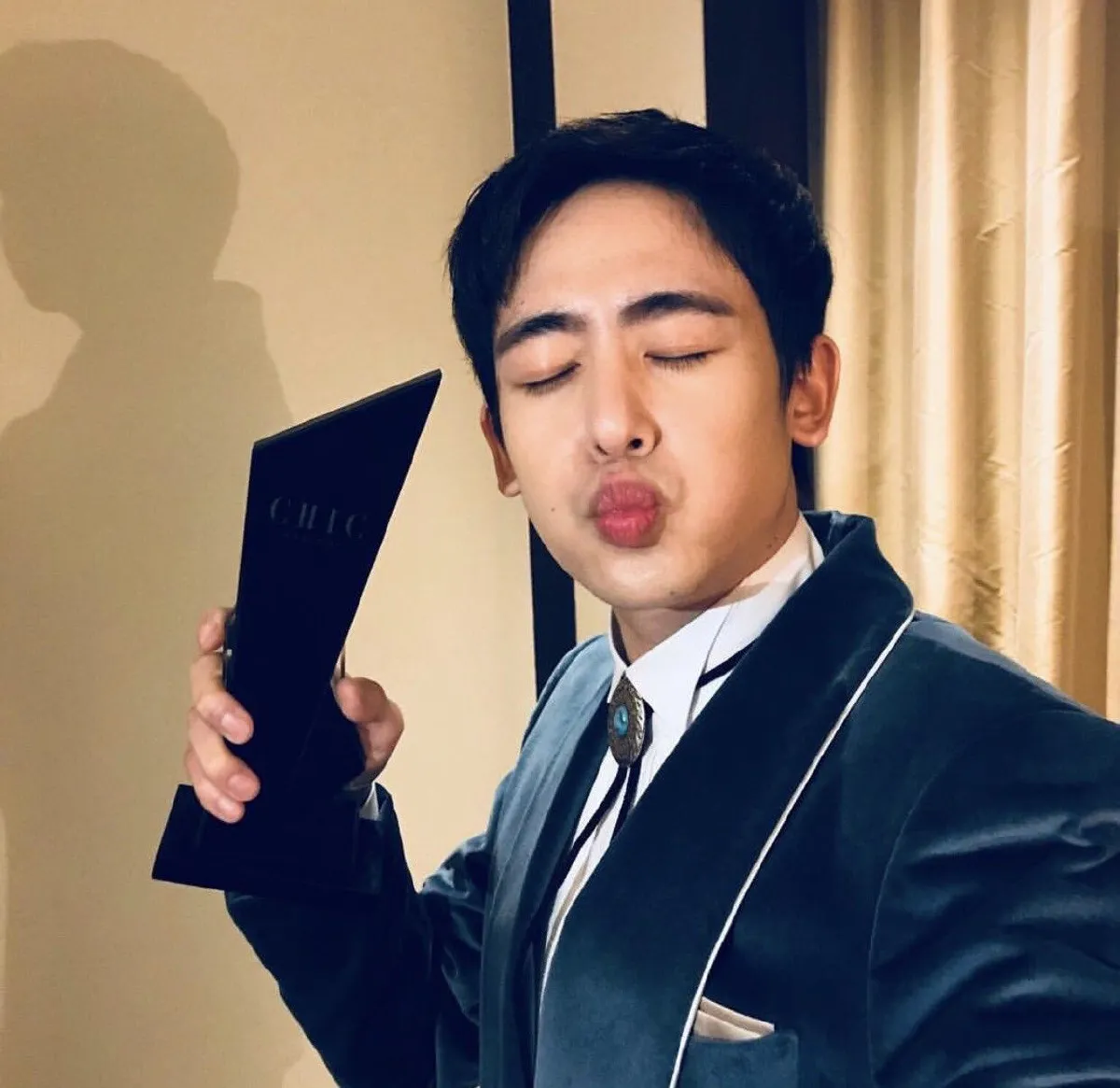 หล่อโกอินเตอร์คูณสาม ไมค์-นิชคุณ-นนกุล บินรับรางวัลที่เมืองจีน