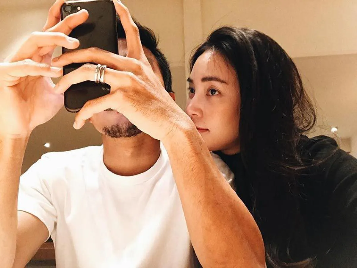 20 ภาพ เมย์-เจ จับมือแน่นพิสูจน์รักแท้ 3 ปี วันนี้ยังรัก..แต่ไปต่อไม่ได้