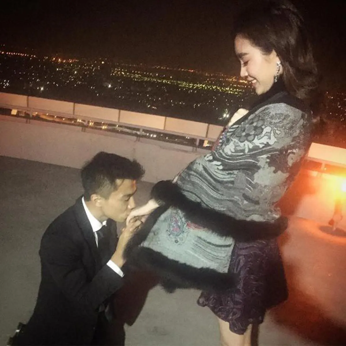 20 ภาพ เมย์-เจ จับมือแน่นพิสูจน์รักแท้ 3 ปี วันนี้ยังรัก..แต่ไปต่อไม่ได้