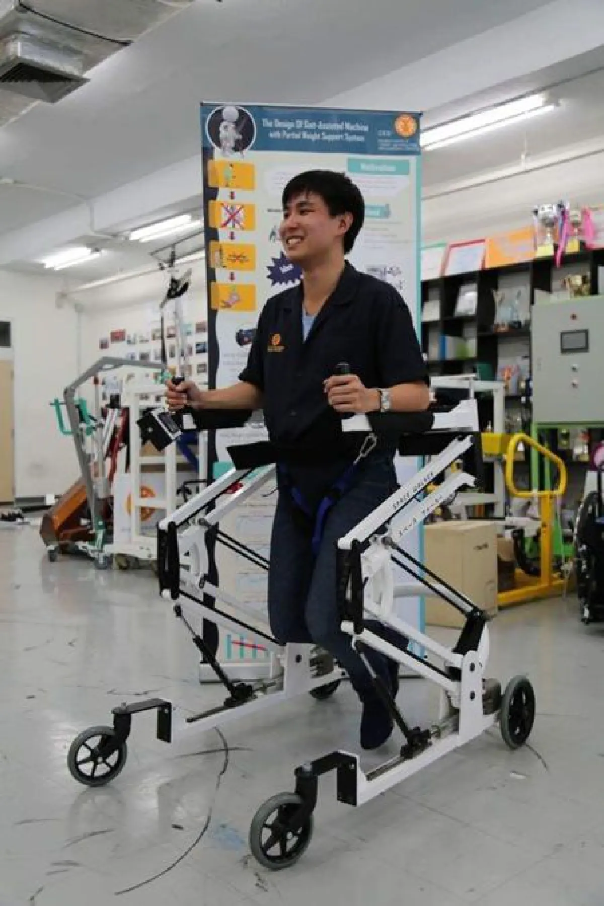 Space Walker อุปกรณ์ช่วยฝึกเดิน