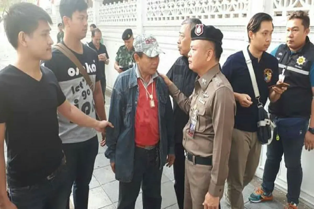 ชายเสื้อแดงปรี่ทำร้าย "เอกชัย" มือประท้วงนาฬิกา"บิ๊กป้อม"