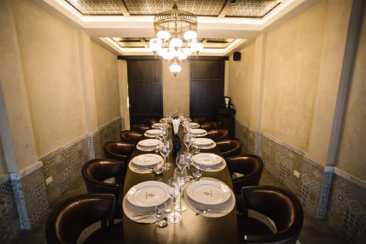 'อัล ซาราย ' สไตล์ภารต อินเดีย-เลบานอน คูซีน