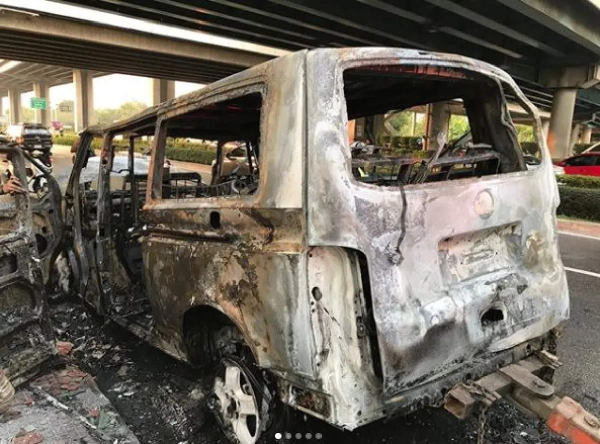 ใจหายที่สุดในชีวิต! โบ ชญาดา อุ้มหลานหนีตายจากไฟไหม้รถตู้ (คลิป)