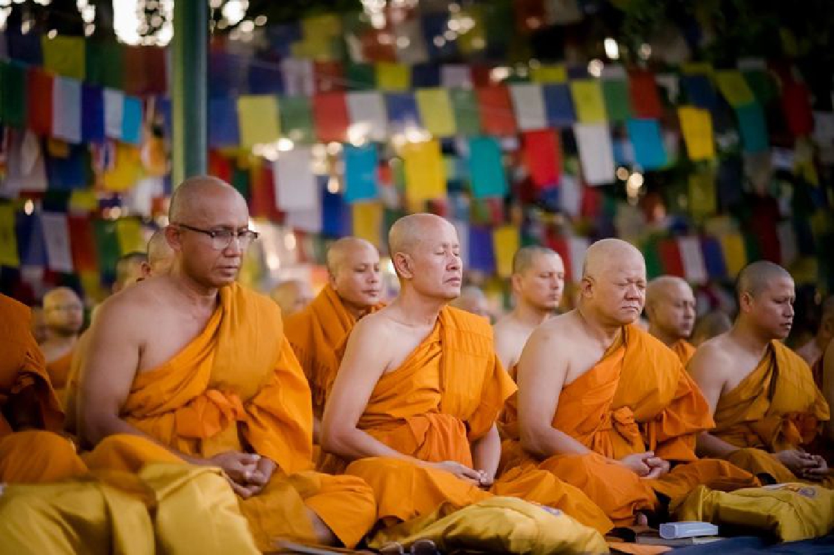 นพ.ปราการ ถมยางกูร 'บุญใหญ่ได้ดูแลพระเณรอาพาธ' นพ.ปราการ ถมยางกูร 'บุญใหญ่ได้ดูแลพระเณรอาพาธ'
