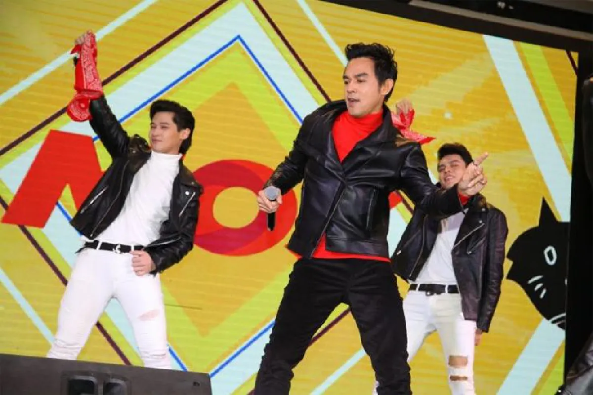 20 ปี มอส-ทาทา ไอคอนยุค 90