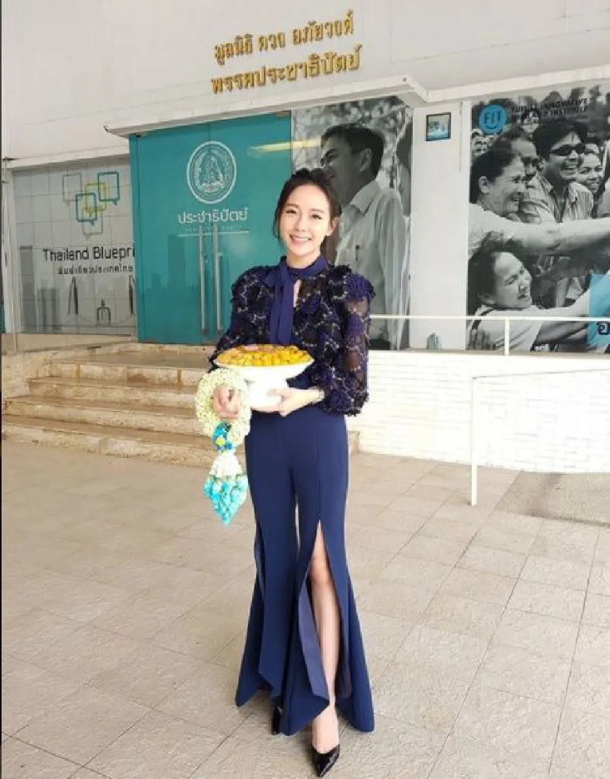 ยังเคารพเสมอ! ทับทิม หอบของขวัญสวัสดีปีใหม่ ชวน หลีกภัย อดีตพ่อสามี