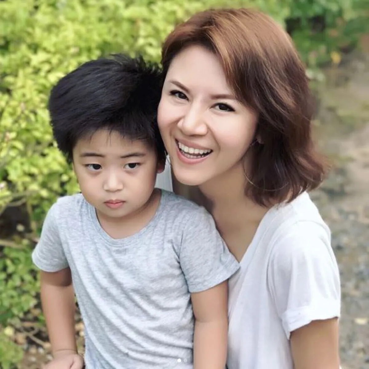 คุณแม่่สุดแซ่บ! สุ่ย พรนภา เซลฟี่อวดหุ่นเป๊ะไม่เปลี่ยนในวัย 43 กะรัต