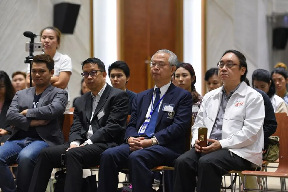 พระไพศาลเสวนาธรรมชวนอัพเกรดมนุษย์ยุค4.0