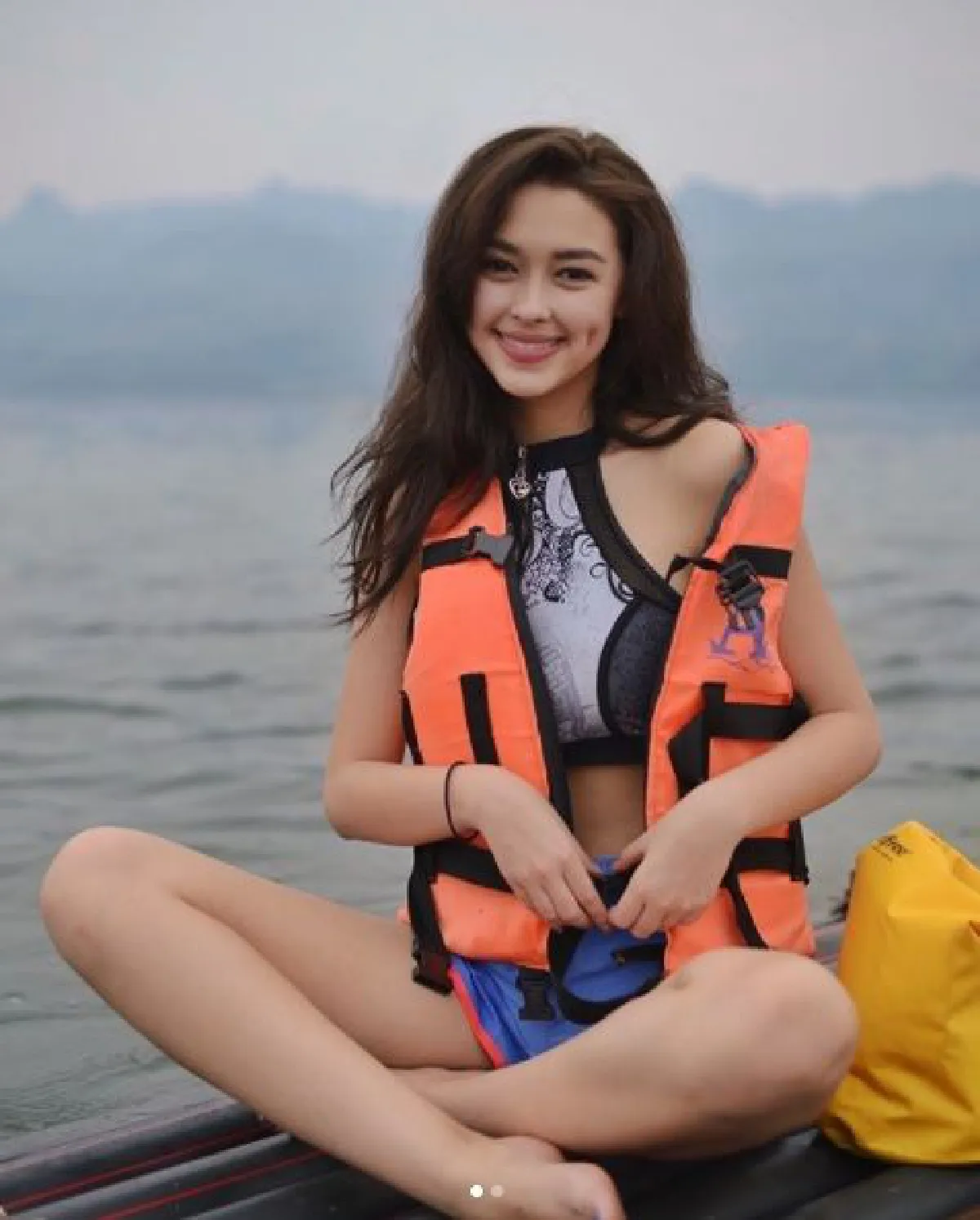 ทริปนี้เซ็กซี่เบาๆ! แพทริเซีย กู๊ด ล่องแพเล่นน้ำในวันหยุดสุดชิล