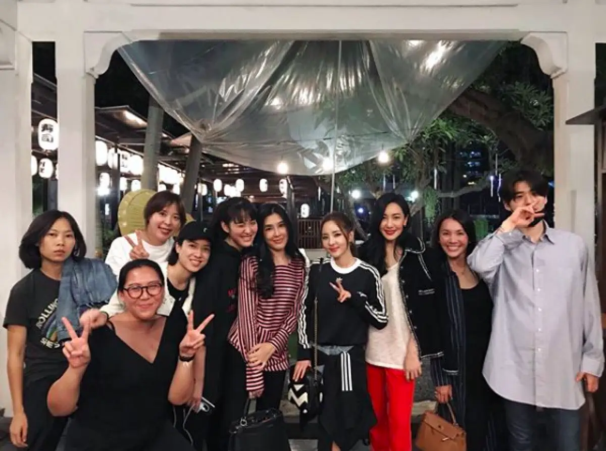 หน้าเด็กแพ็คคู่! “ซานดาร่า-นุ่น” สวยอมตะ แม้อายุเลข 3 กันแล้ว