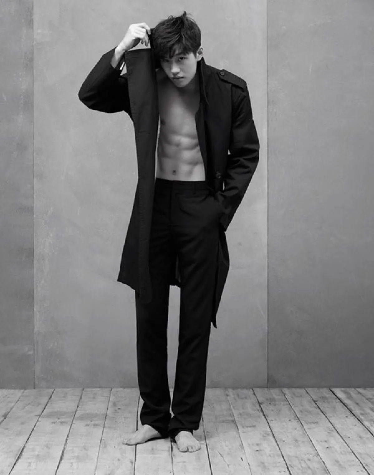 ใจสั่นระทวย! 5 หนุ่มวัยรุ่นสุดฮอต ถ่ายแบบโชว์ความหล่อใสกิ๊ก