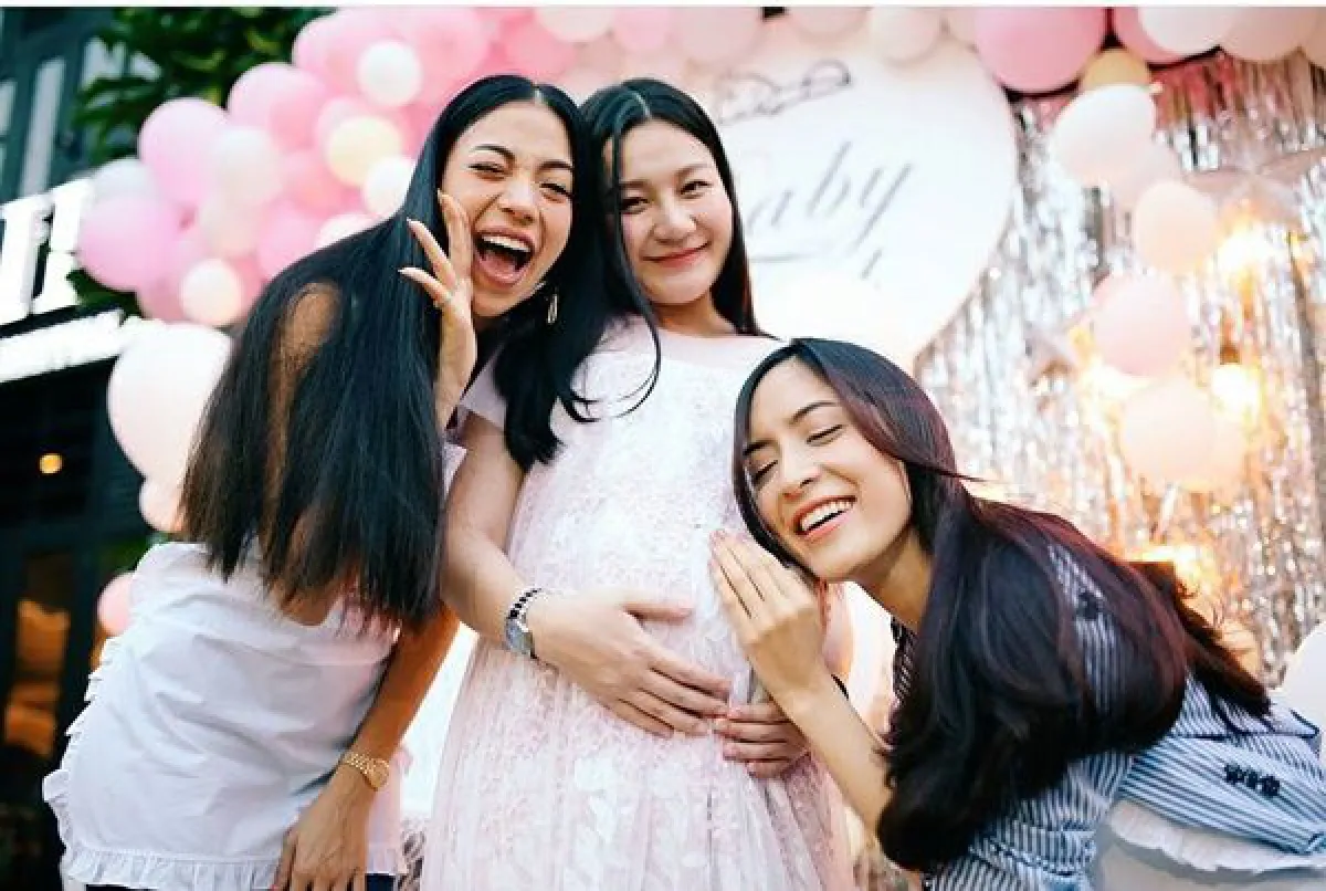 “เอ็ม” สุดเซอร์ไพรส์! "พิ้งค์กี้” และชาวแก๊งรวมตัวจัด Baby Shower ต้อนรับลูกสาวคนแรก