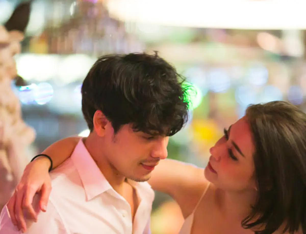 โมเมนต์แฮปปี้! “เอมี่” เซอร์ไพรส์วันเกิด “ซี” อายุครบ 37 ปี