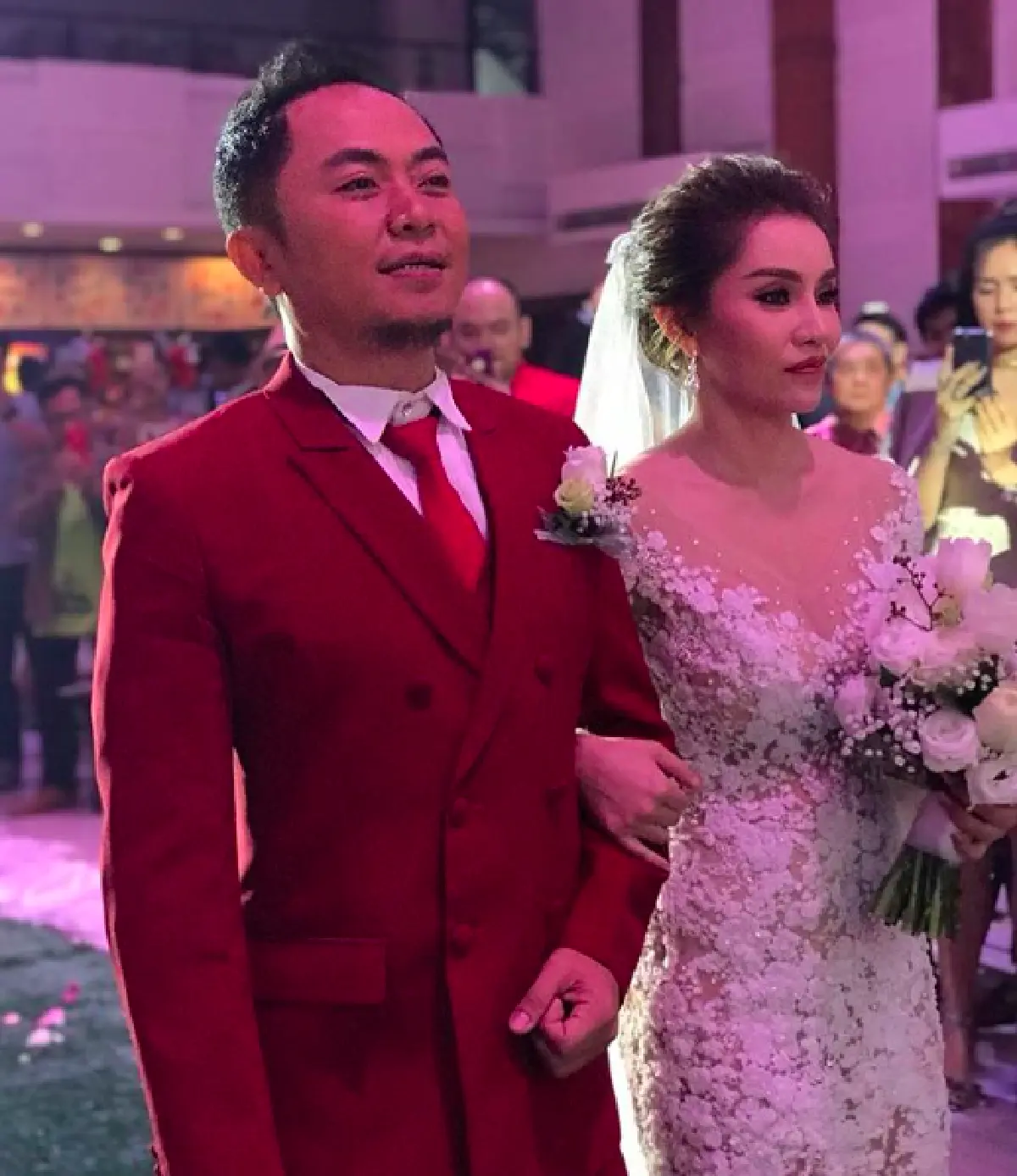 ยังรักกันดี! "ลาล่า-ลูลู่” ร่วมอวยพร "อี๊ด โปงลางสะออน” หลังเข้าพิธีวิวาห์