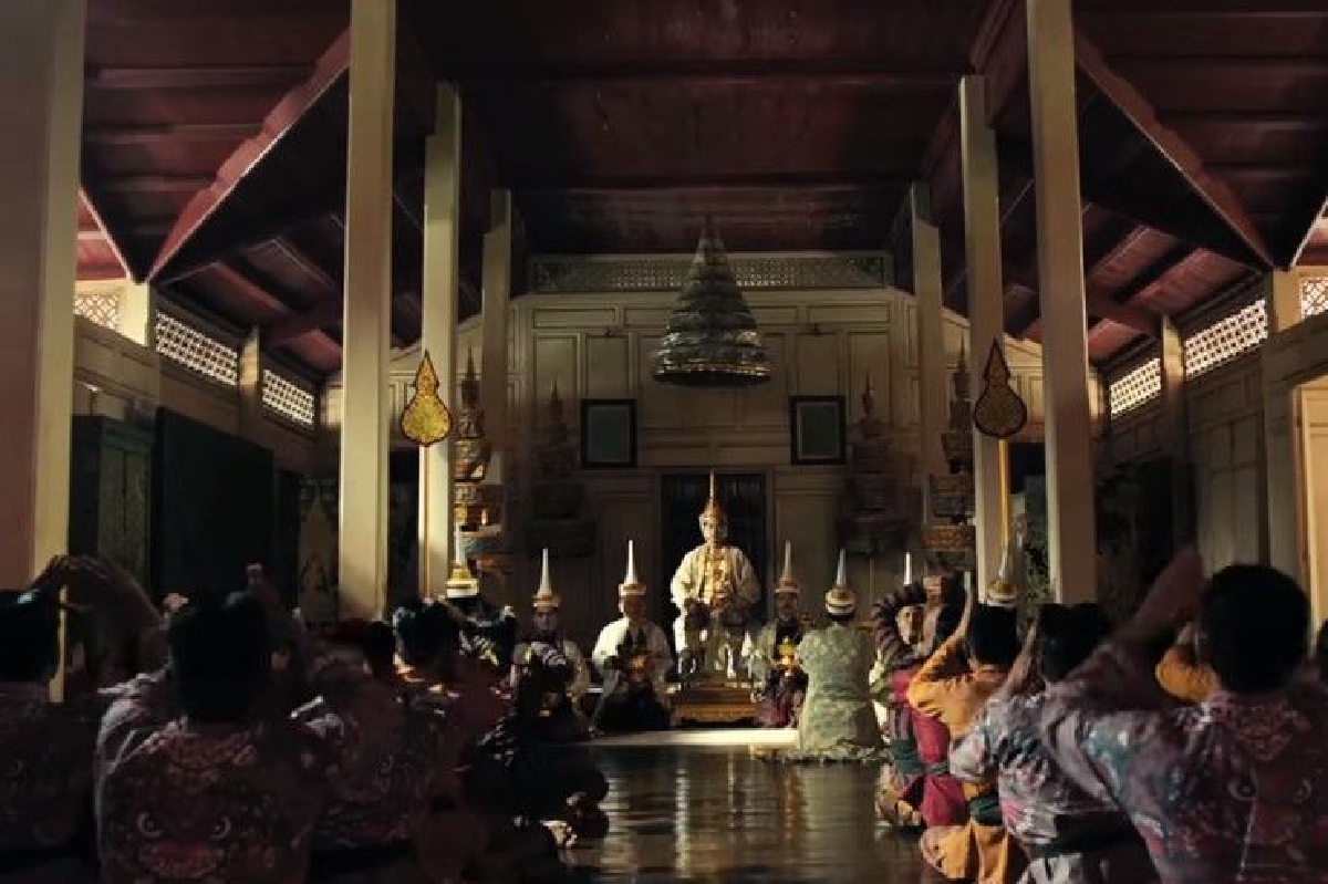 หม่อมน้อย เสียใจถูกติงดูหมิ่น "ฉากพระแท่น" ร.4 หม่อมน้อย เสียใจถูกติงดูหมิ่น "ฉากพระแท่น" ร.4