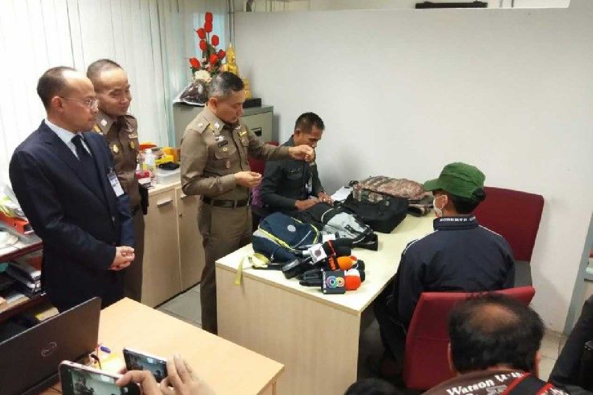รวบพนักงานขนถ่ายสัมภาระลักทรัพย์ผู้โดยสารที่สุวรรณภูมิ รวบพนักงานขนถ่ายสัมภาระลักทรัพย์ผู้โดยสารที่สุวรรณภูมิ
