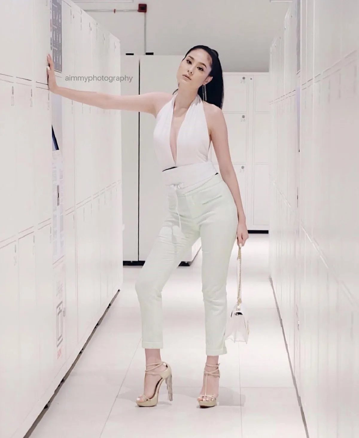 โสดแล้วแซ่บมาก! ขวัญ อุษามณี แหวกอกเซ็กซี่อวดผิวขาวเนียน