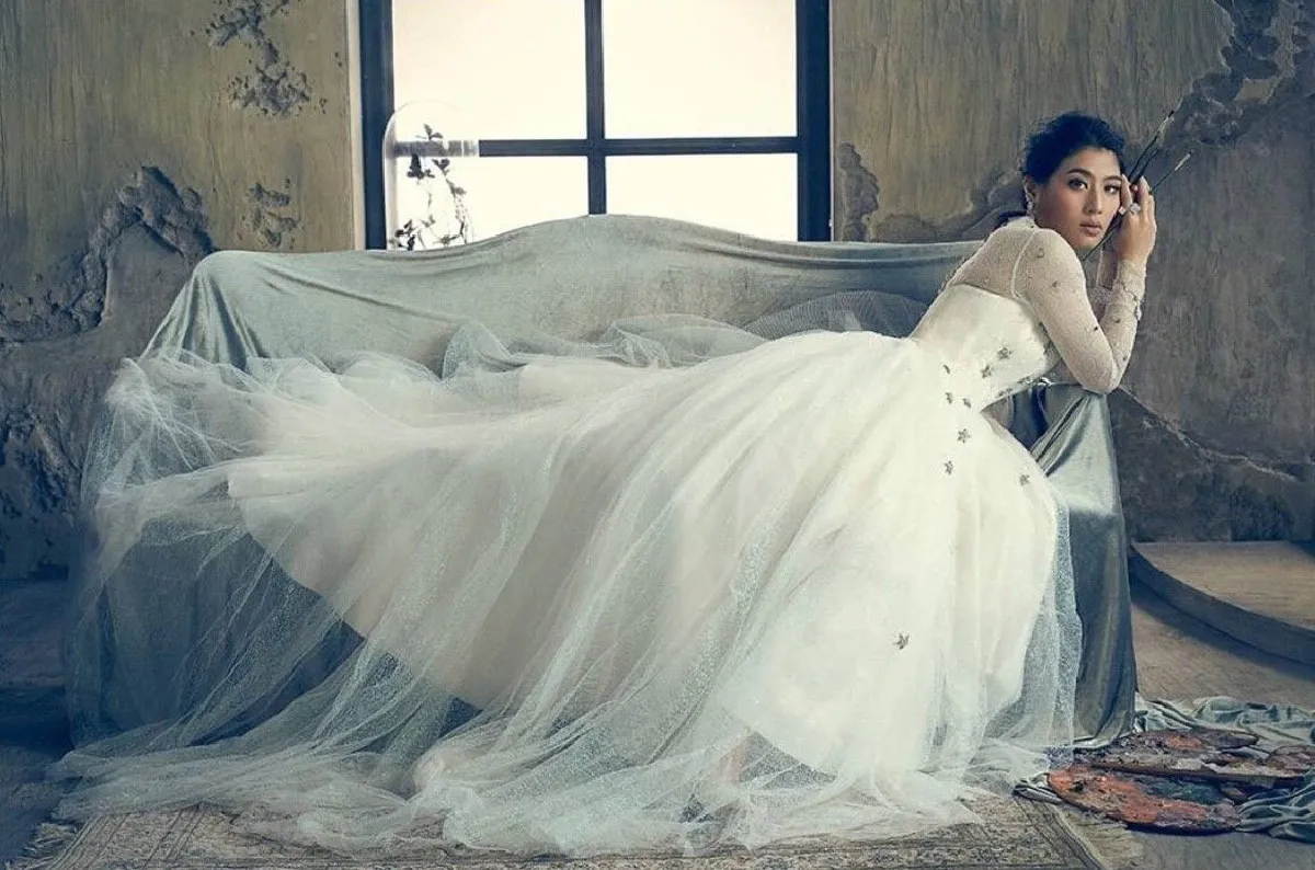 ทรงพระสิริโฉม! พระองค์หญิงสิริวัณณวรีฯ ทรงฉายภาพขึ้นปกนิตยสารโว้ก