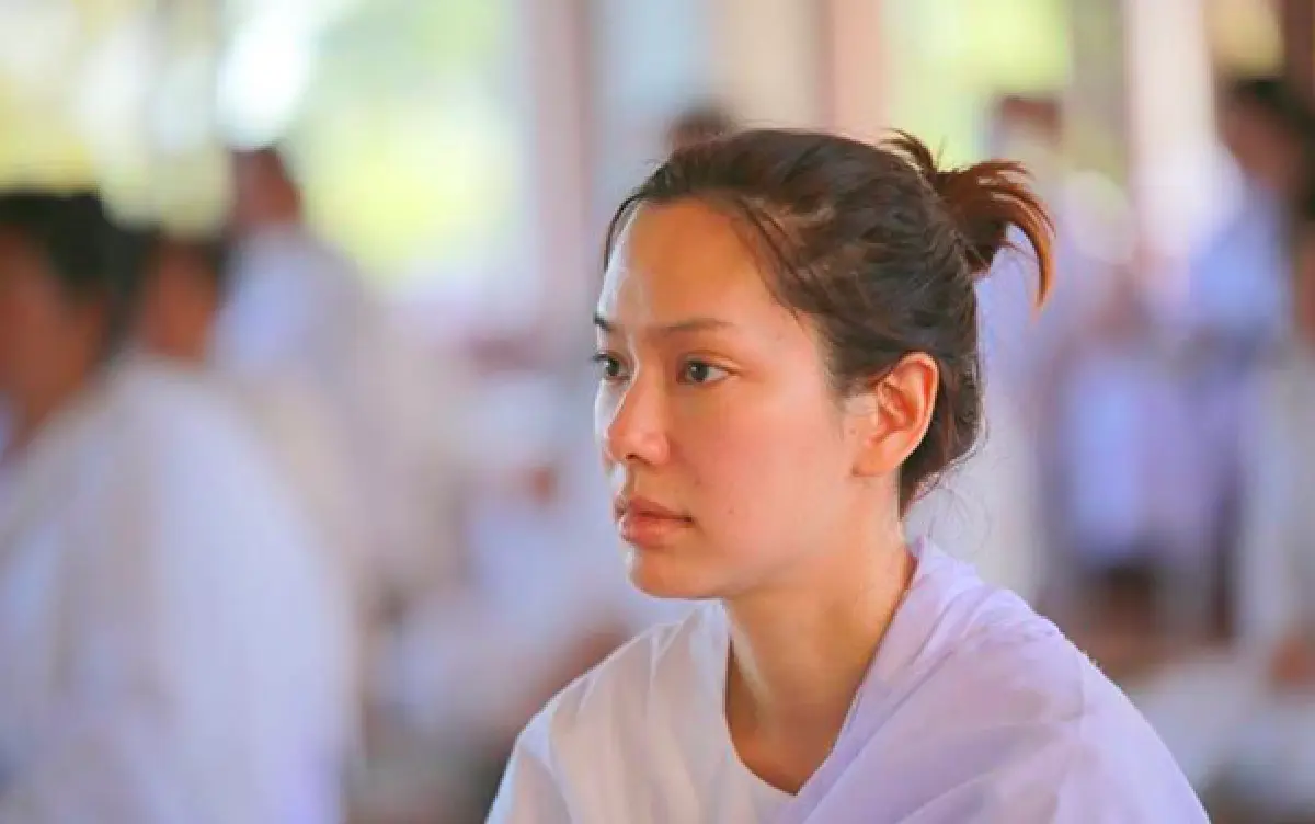 สายบุญของจริง! ”จอย” นุ่งขาวห่มขาว “ปฏิบัติธรรม ปิดวาจาเจ็ดวัน"