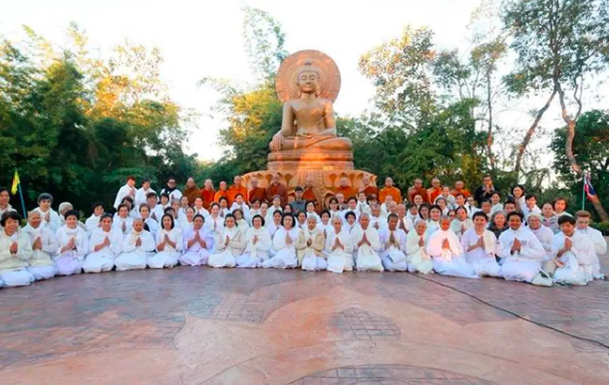 สายบุญของจริง! ”จอย” นุ่งขาวห่มขาว “ปฏิบัติธรรม ปิดวาจาเจ็ดวัน"