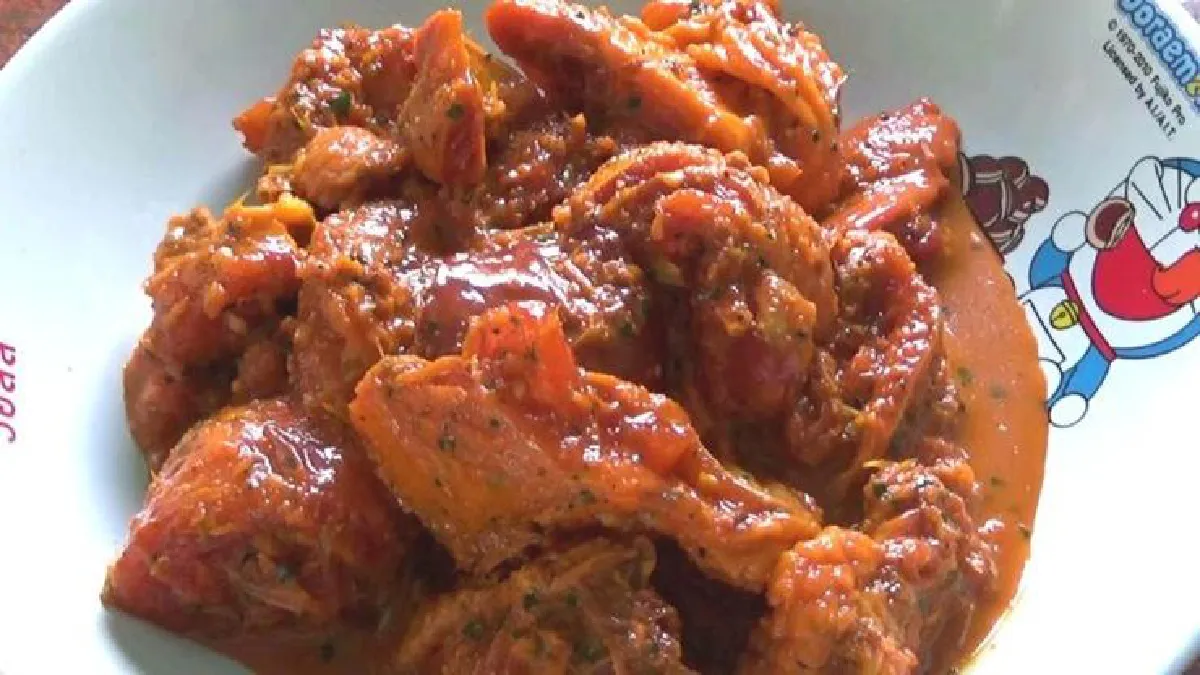 ชาวตรังรวมกลุ่ม ทำไก่ในกระบอกไม้ไผ่ขายรุ่ง