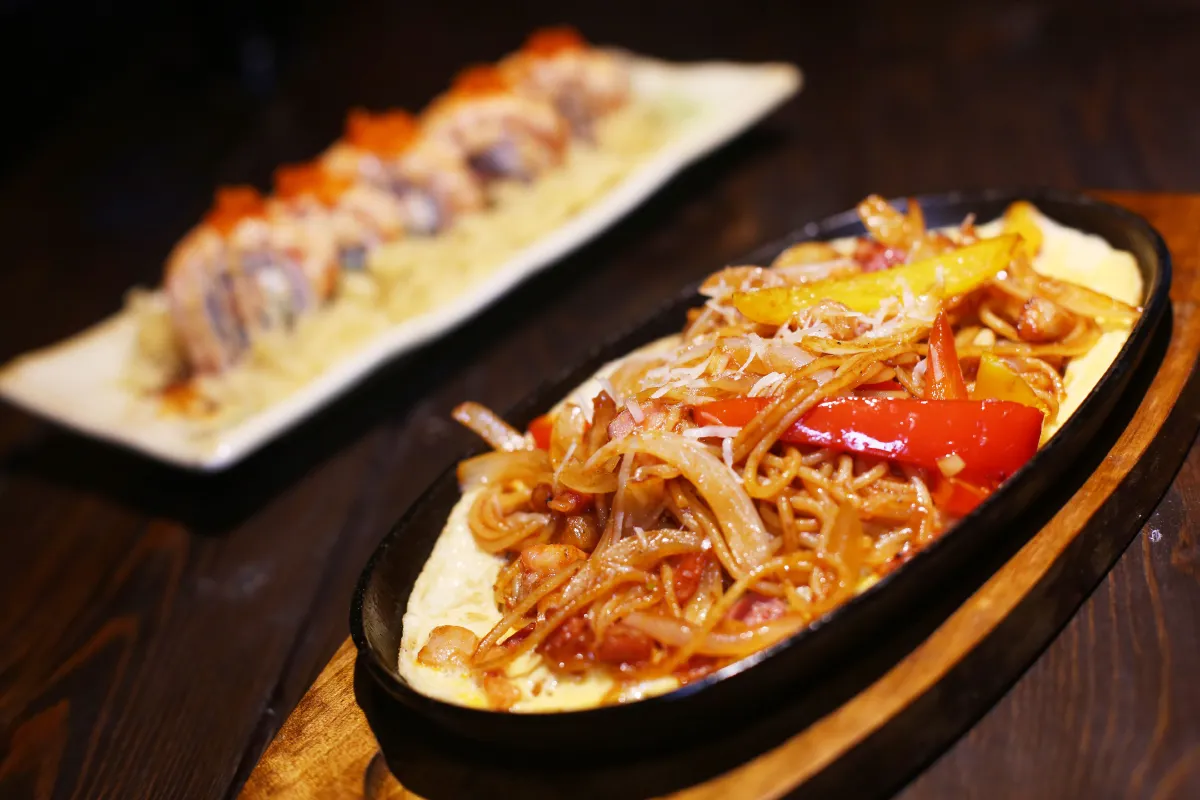 ท่าเรือสำราญ ค็อกนี่ย์ เอ็กซ์ คุมะ มูระ