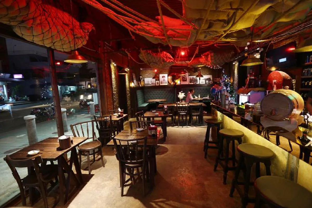 ท่าเรือสำราญ ค็อกนี่ย์ เอ็กซ์ คุมะ มูระ