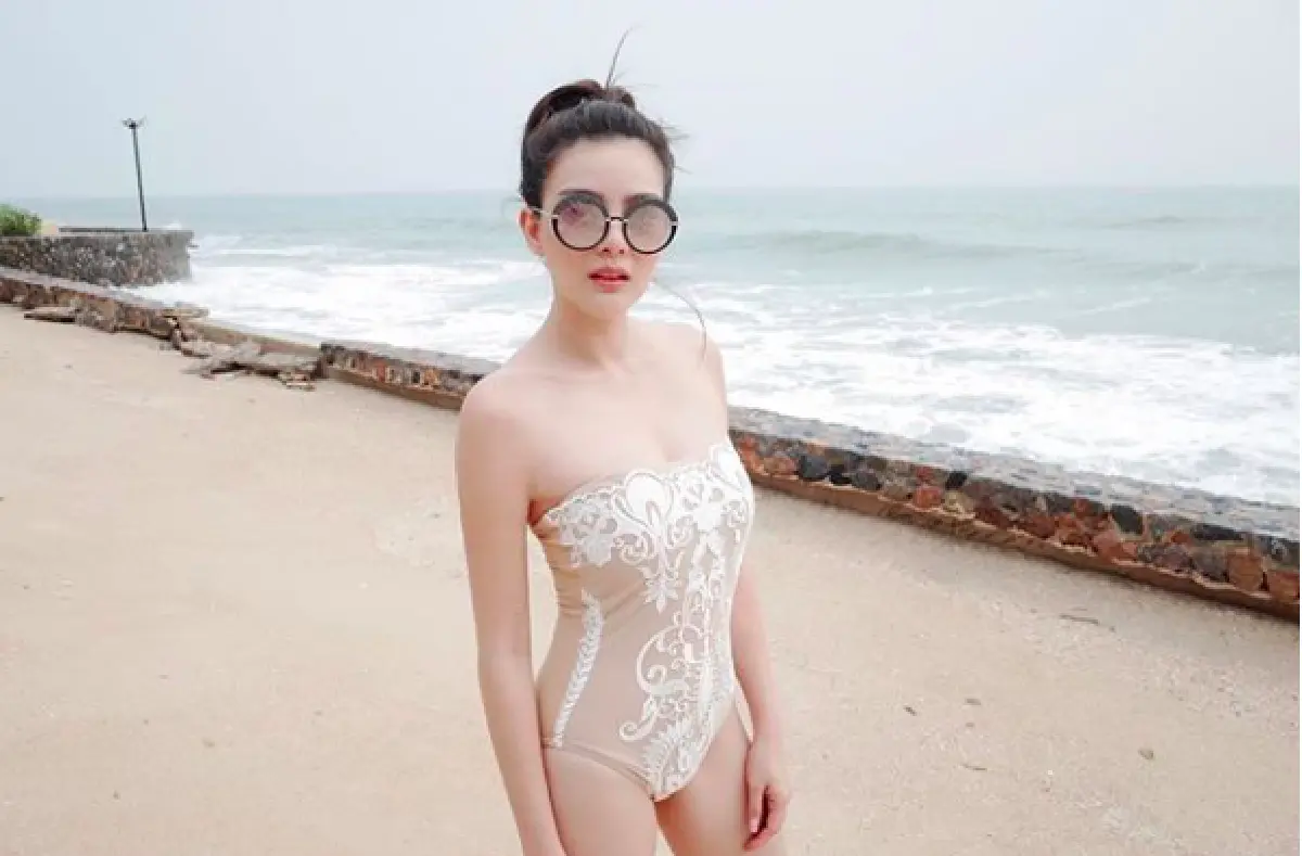 แซ่บแล้วแซ่บอีก! “ดิว” จัดเต็มอวดหุ่นเป๊ะ ริมหาดชะอำ