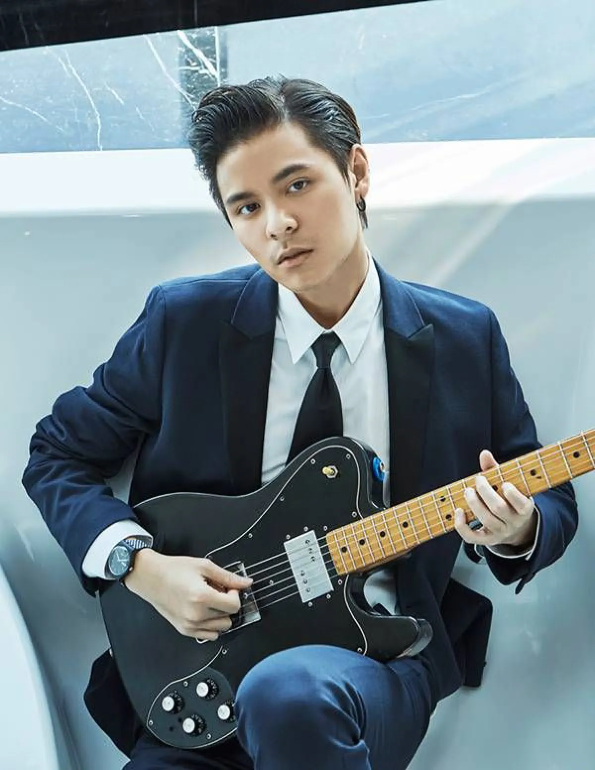 หล่อเท่กระชากใจ! The TOYS สลัดภาพหนุ่มเซอร์ถ่ายแบบครั้งแรก