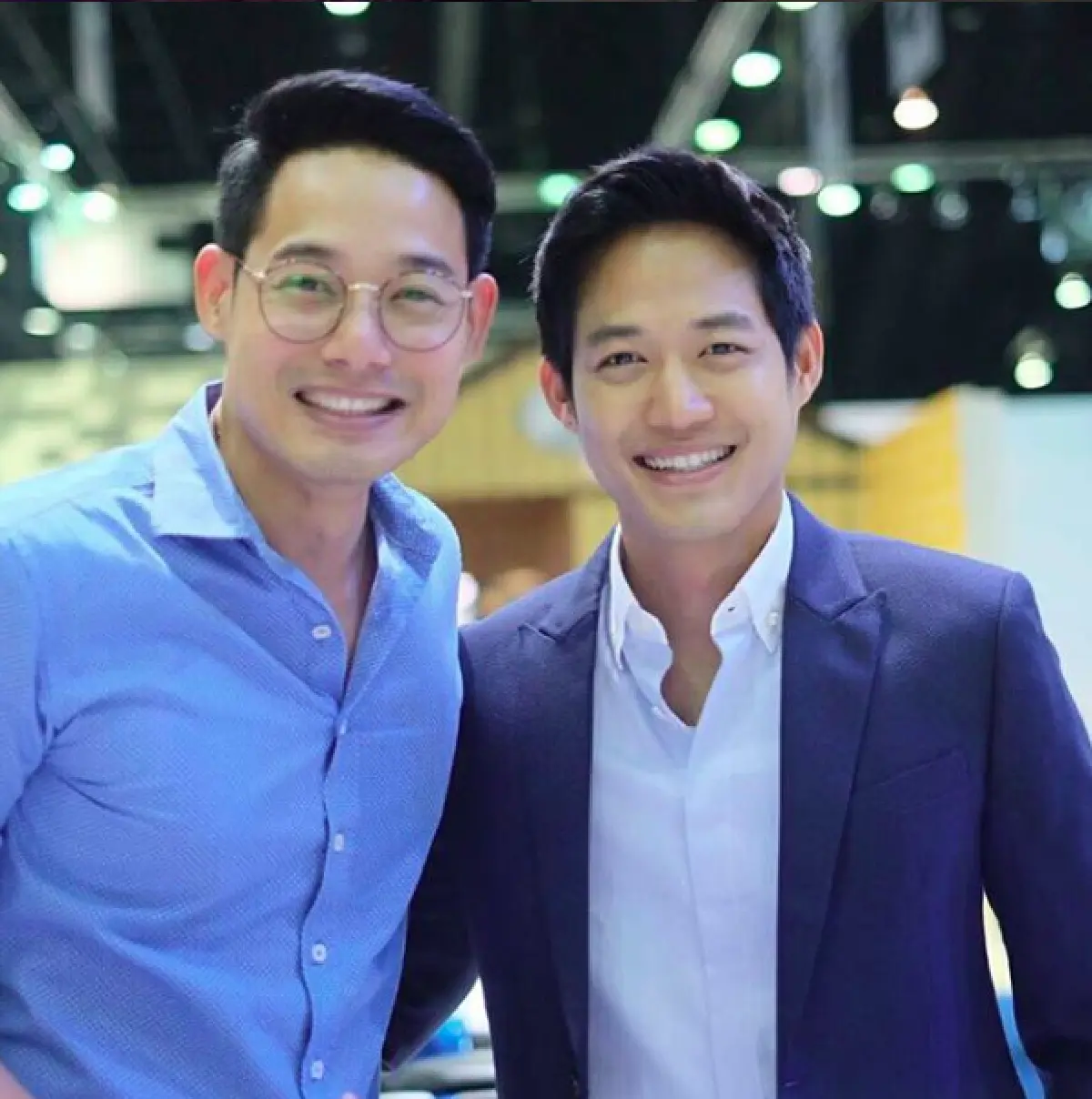 ซูมภาพ! “ตู่ ภพธร - เพชร กรุณพล” แฝดคนละฝาที่หน้าคล้ายกัน