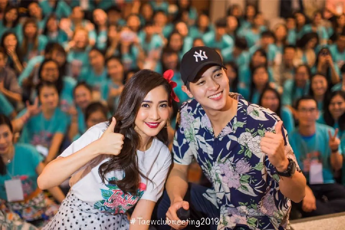 แต้ว ณฐพร สวยเซ็กซี่..โชว์ลีลาสุดพลิ้วในงานแฟนมีตติ้ง