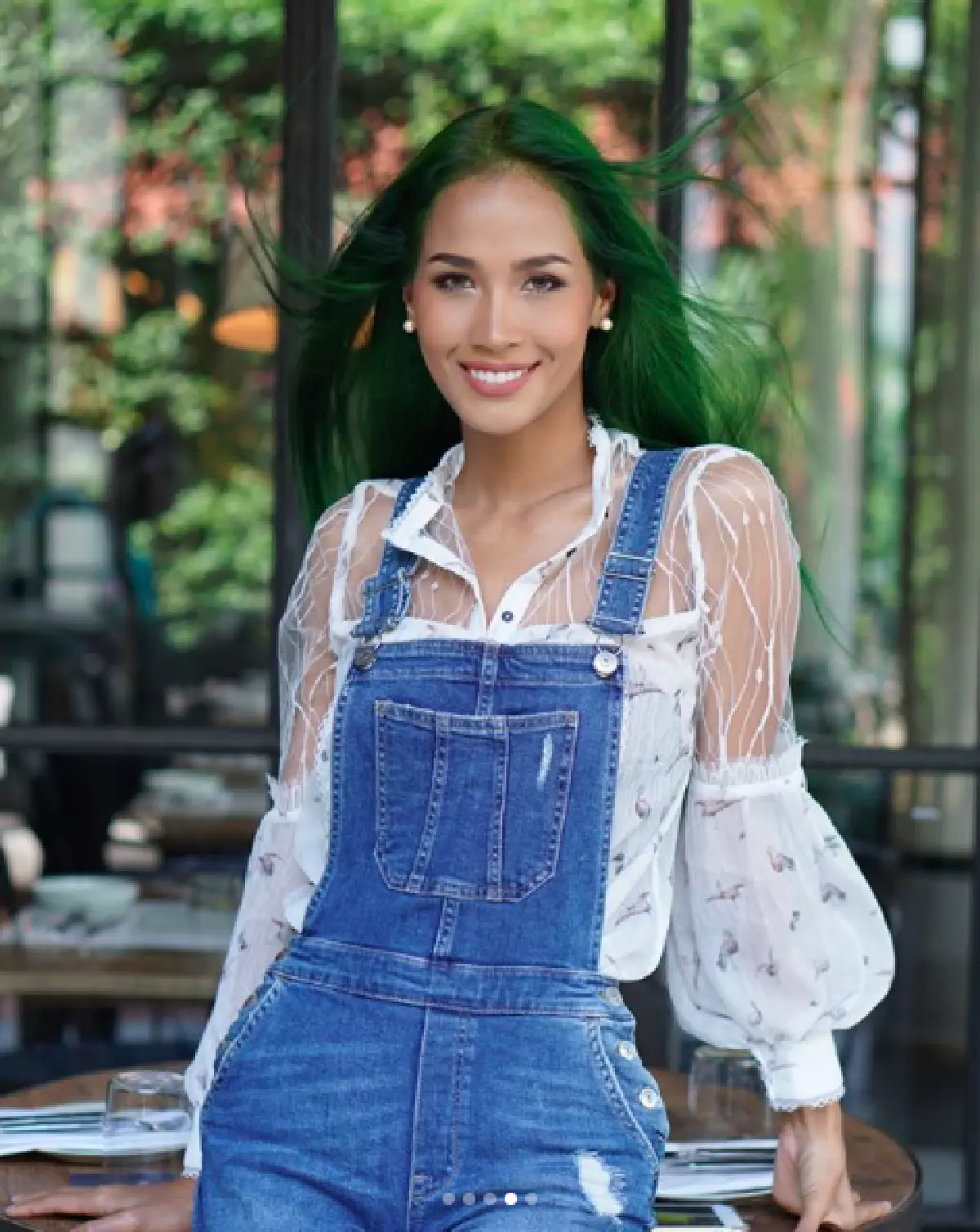 เตรียมไว้..สวัสดีวันพุธ! “เมญ่า” เปลี่ยนลุคกลายเป็นสาวผมเขียว