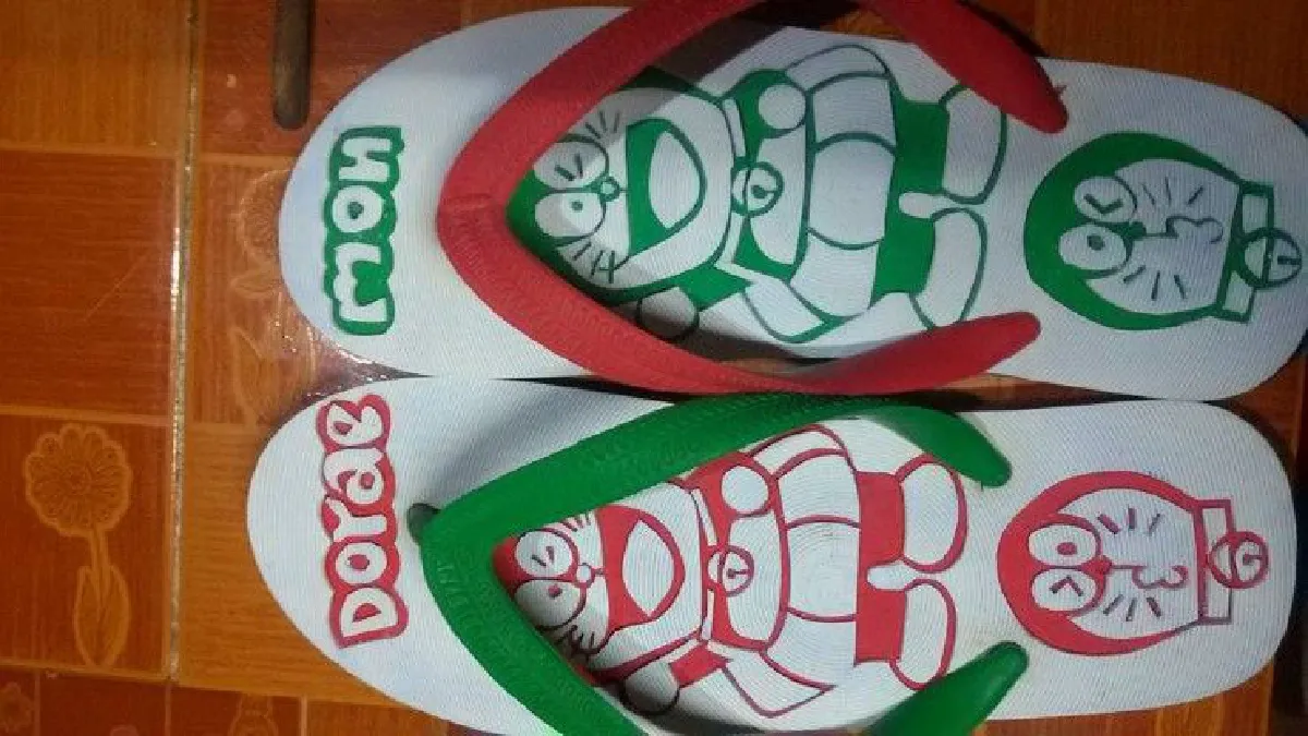 ชื่นชม "น้องกอล์ฟ" แกะลายรองเท้าหาเงินเลี้ยงแม่