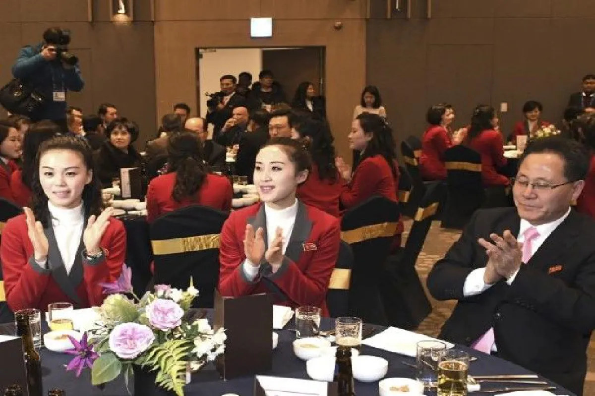 ยลโฉมทัพ "เชียร์ลีดเดอร์สาวโสมเหนือ" สวยใสไร้ศัลยกรรม