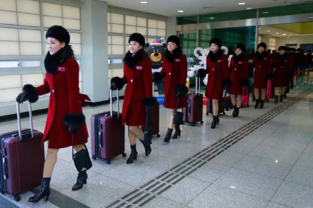 ยลโฉมทัพ "เชียร์ลีดเดอร์สาวโสมเหนือ" สวยใสไร้ศัลยกรรม