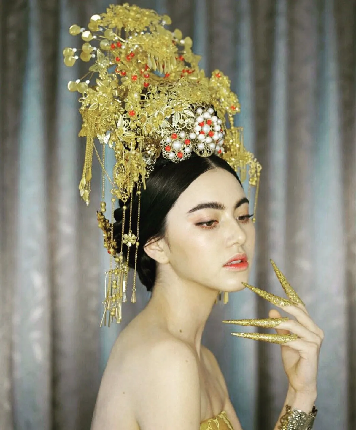 ใหม่ ดาวิกา สวยวันสวยคืน! แต่งเต็มในชุดฮองเฮารับตรุษจีน