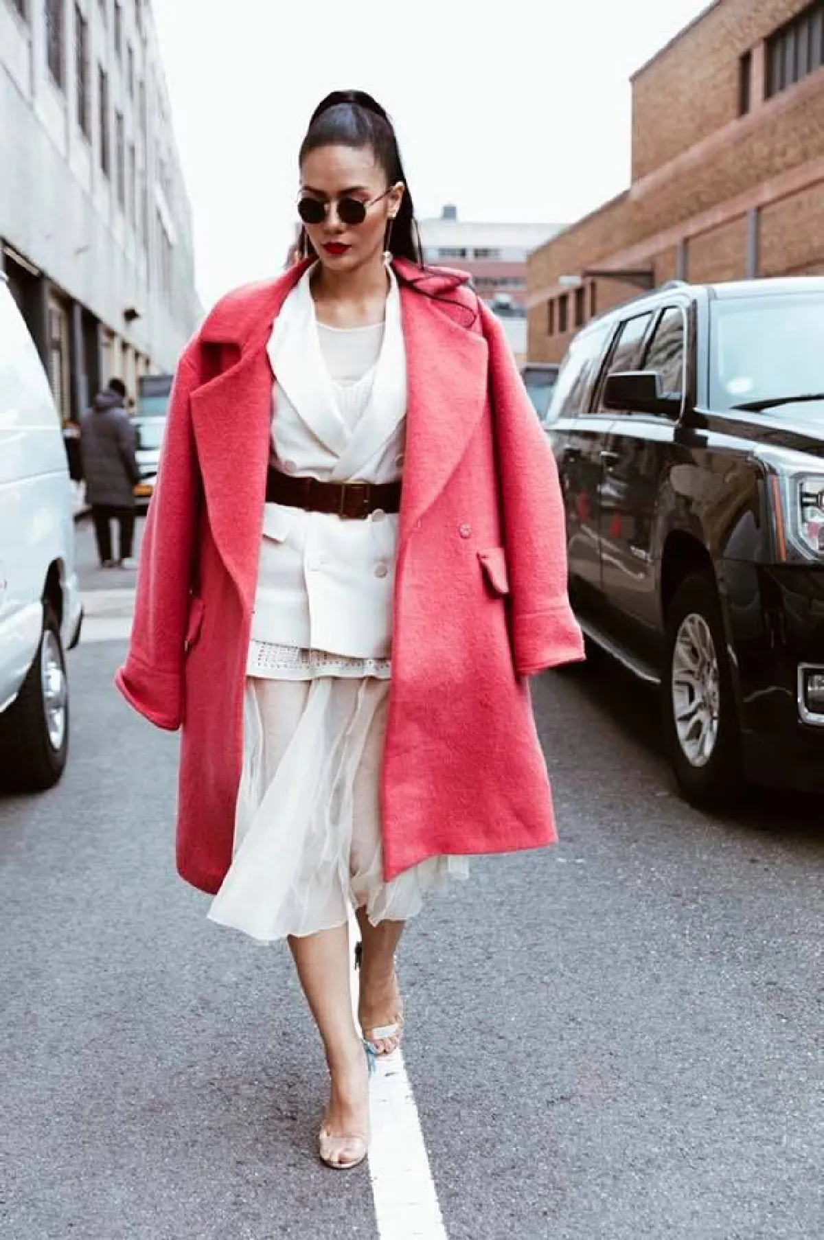 ซูมแฟชั่นสุดเริ่ด “น้ำตาล” ตัวแทนสาวไทยในงาน NYFW 2018